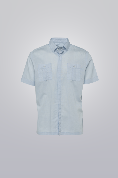 Men’s Light-Blue short sleeve guayabera by Clubman by Leonardo, no pleats, two pockets, linen-blend