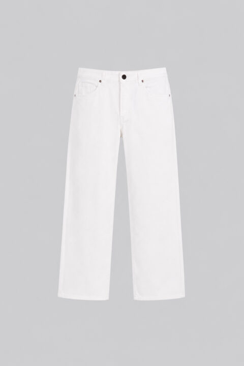Men's Signature Wide Jean in off white stretch cotton with Clubman branded hardware, front button and zipper closure, and classic five-pocket design.